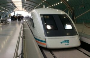 Kebut Proyek Kereta Cepat Jakarta – Bandung, Jokowi Berikan Anggaran KAI Rp 4.3 T