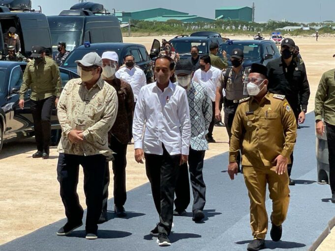 Jokowi Sebut Pembangunan Smelter Freeport di JIIPE Mampu Serap 40 Ribu Pekerja