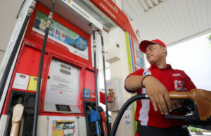 Mobilitas Masyarakat Meningkat, Stok Solar di Jatim Langka